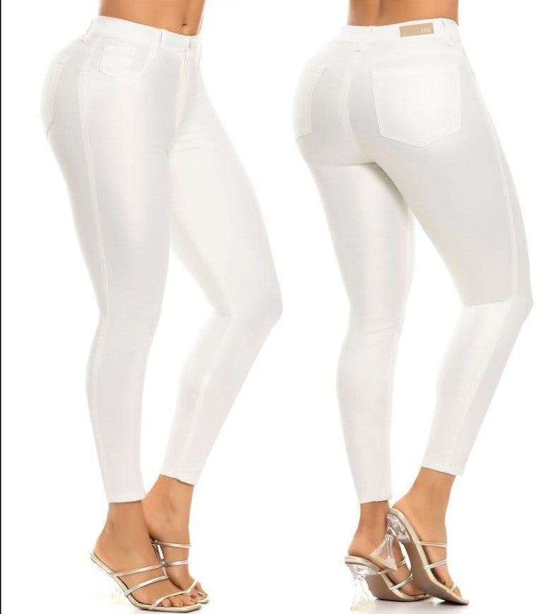 PANTALON SPECIAL EFECTO CUERO CRUDO BOTA AJUSTADA REF 1323