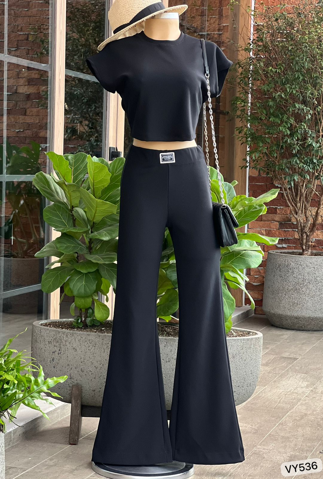 SET BLUSA Y PANTALON RIB APLIQUE PRETINA